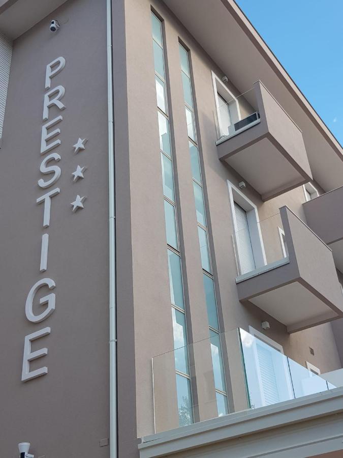 Hotel Prestige Rimini Esterno foto