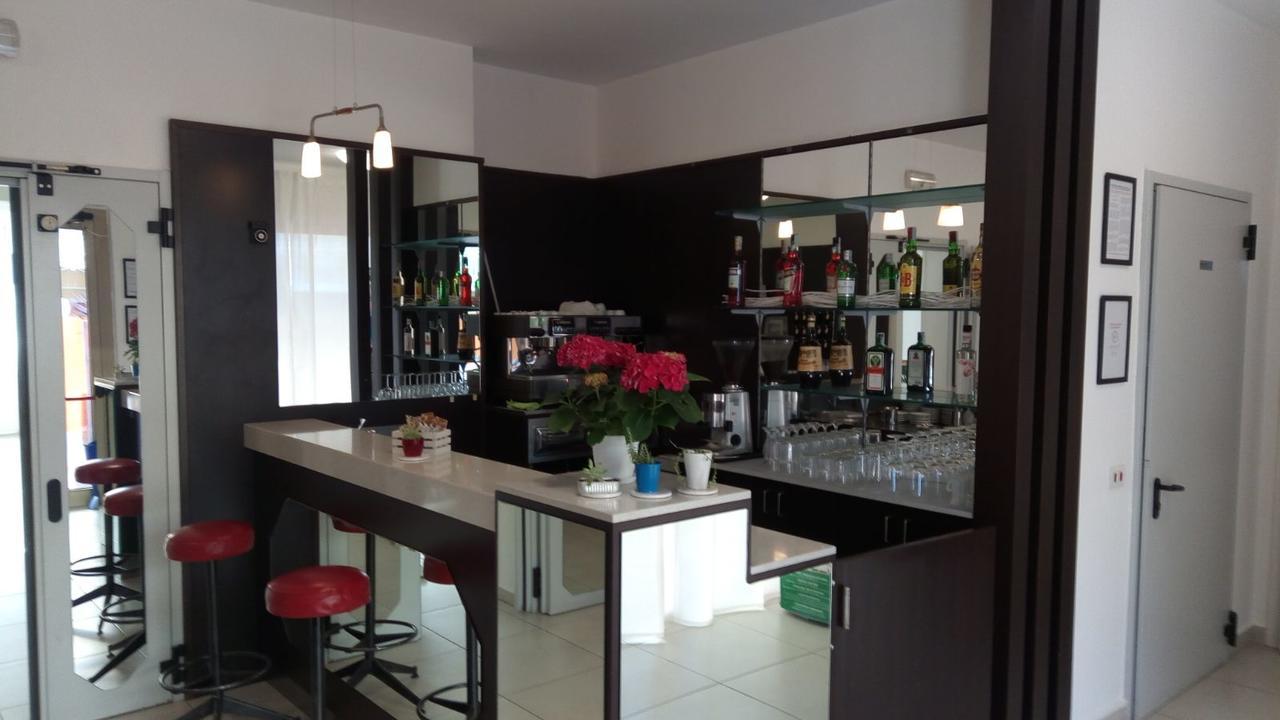Hotel Prestige Rimini Esterno foto